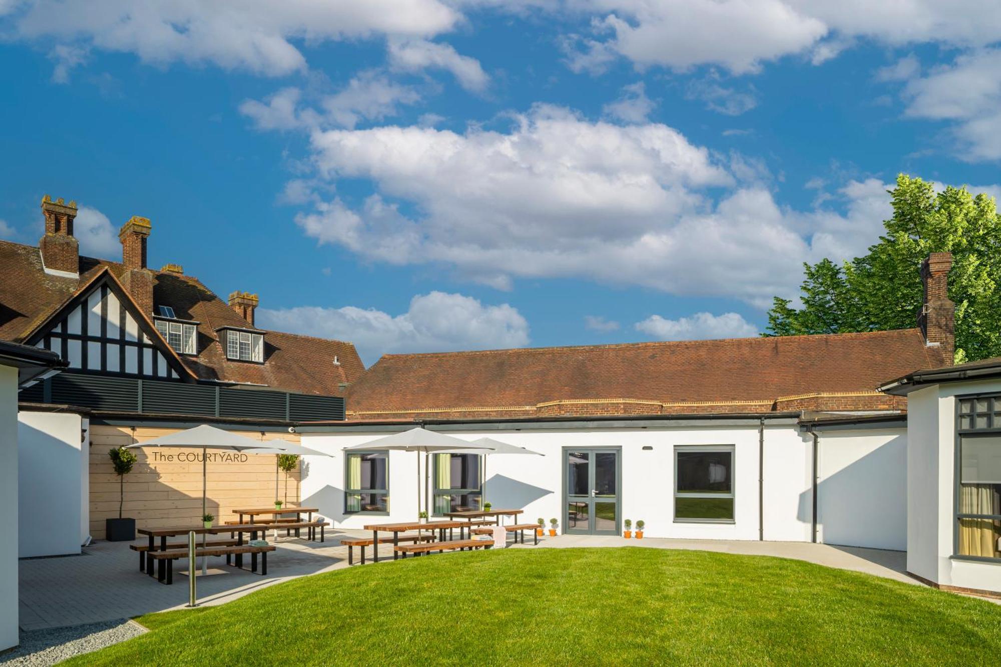 Holiday Inn London-Bexley By Ihg Bagian luar foto
